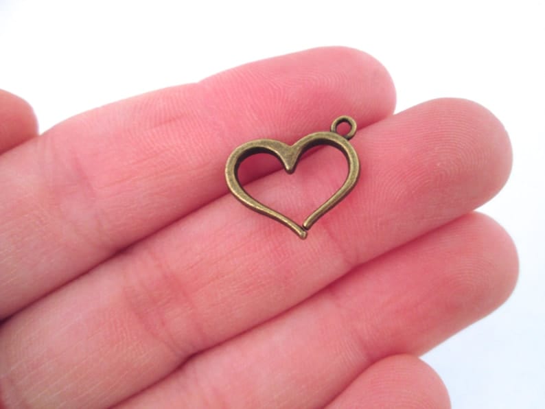 Craftdev Resin Art & Supplies Copper heart Pendant for Jewelry & Resin Necklace- (Pack of 2 pcs)