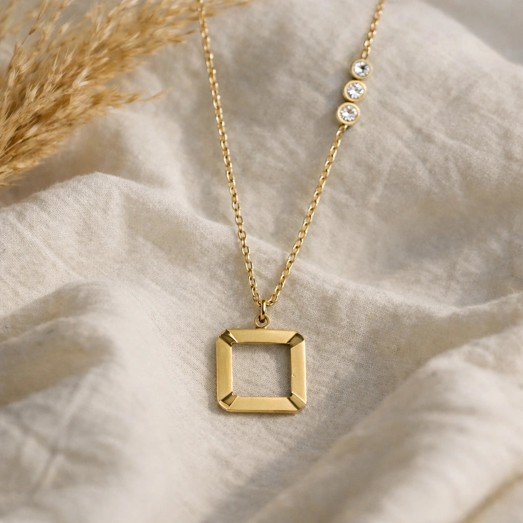 Korean Inspired Golden Tone Dainty Neckpiece | Long Lasting Anti-Tarnish Jewellery l Perfect Everyday Jewellery l Pack of 1