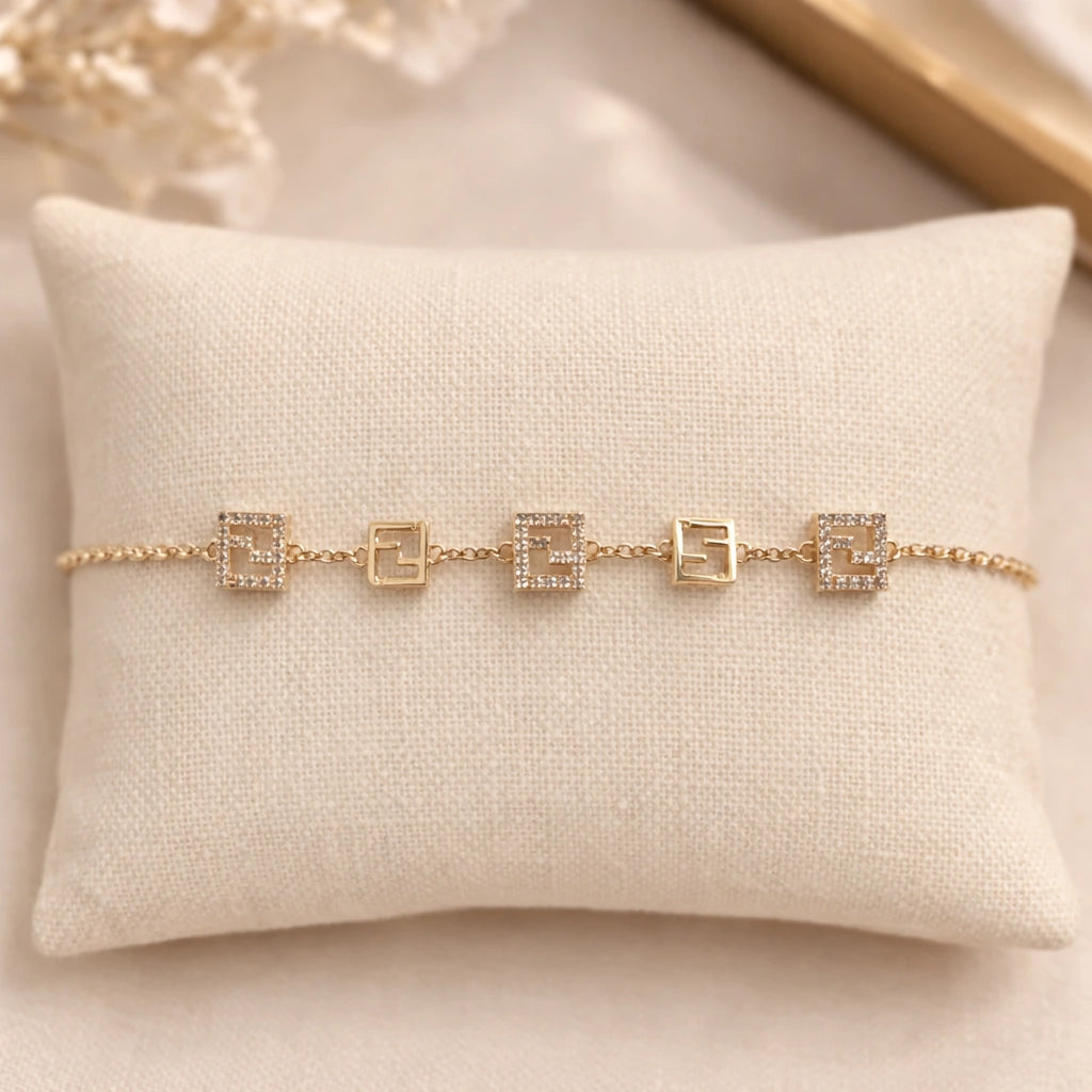 Korean Inspired Golden Tone Dainty Bracelet | Long Lasting Anti-Tarnish Jewellery l Perfect Everyday Jewellery l Pack of 1