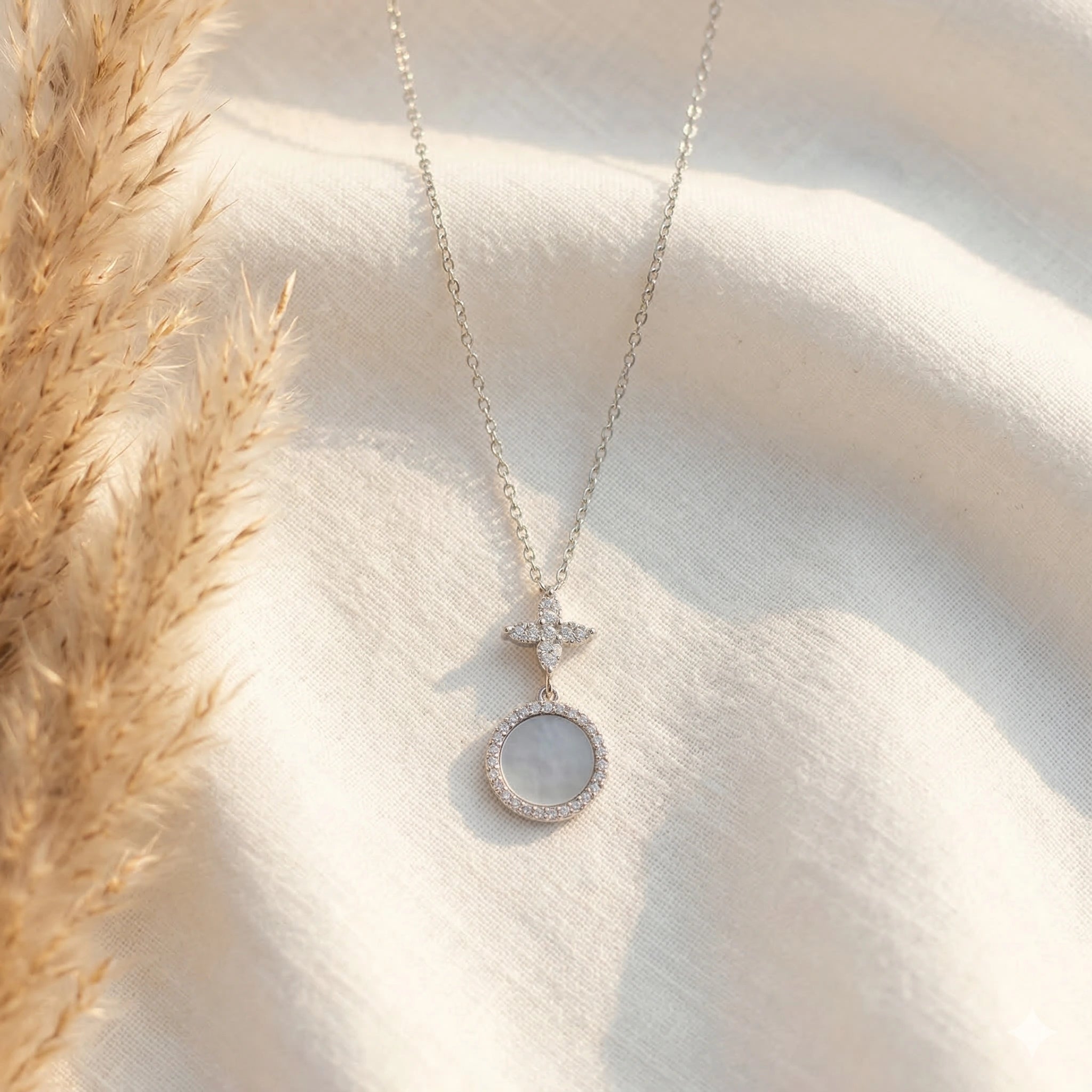 Korean Inspired Silver Tone Dainty Neckpiece | Long Lasting Anti-Tarnish Jewellery l Perfect Everyday Jewellery l Pack of 1