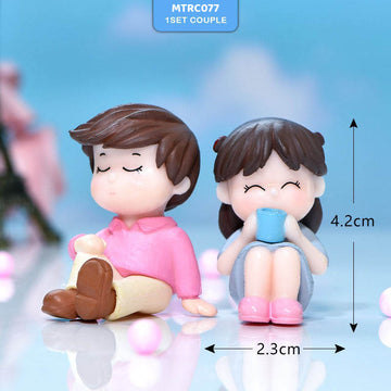 Miniature Model Couple Figurine Set - 1 Set (Design 1)