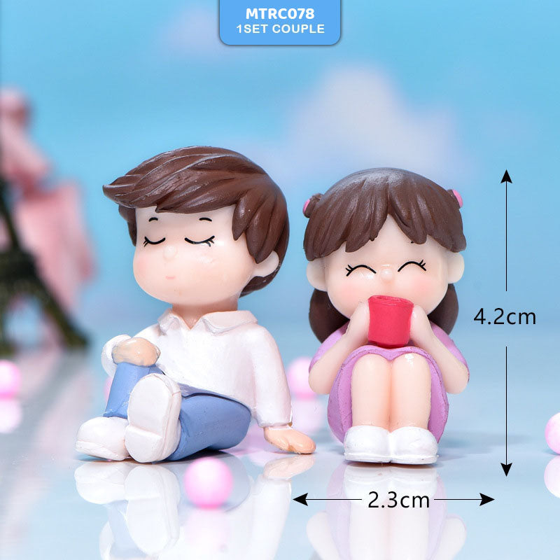 Miniature Model Couple Figurine Set - 1 Set (Design 6)
