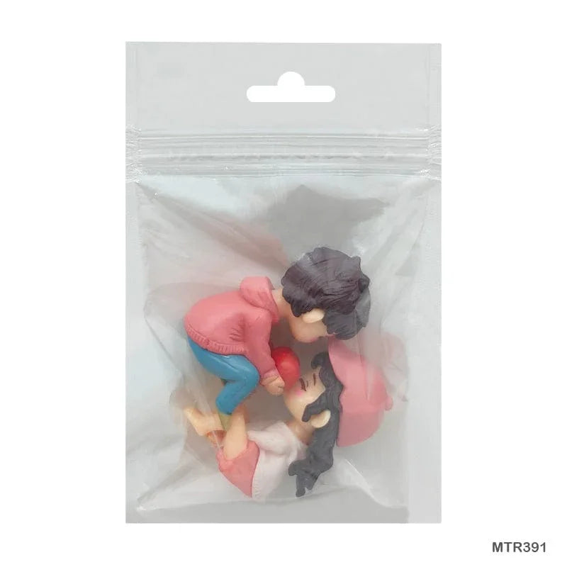 Miniature Model Mtrc391 1Set Couple