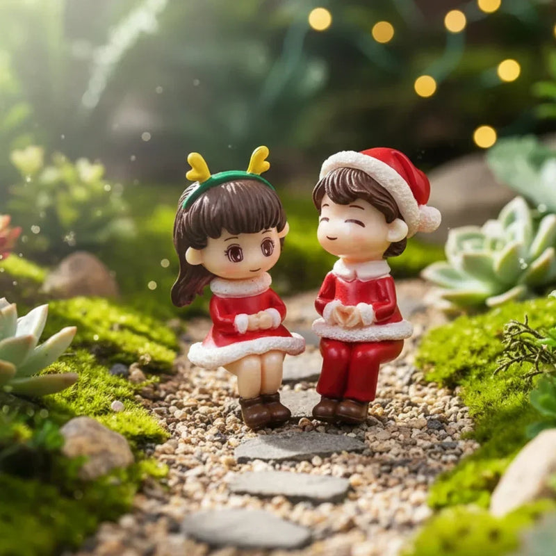 Miniatures Cute Christmas Couple (2pcs) Pack of 1