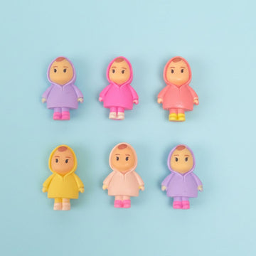 Miniatures Cute mini  Girl (6Pcs) Pack of 1