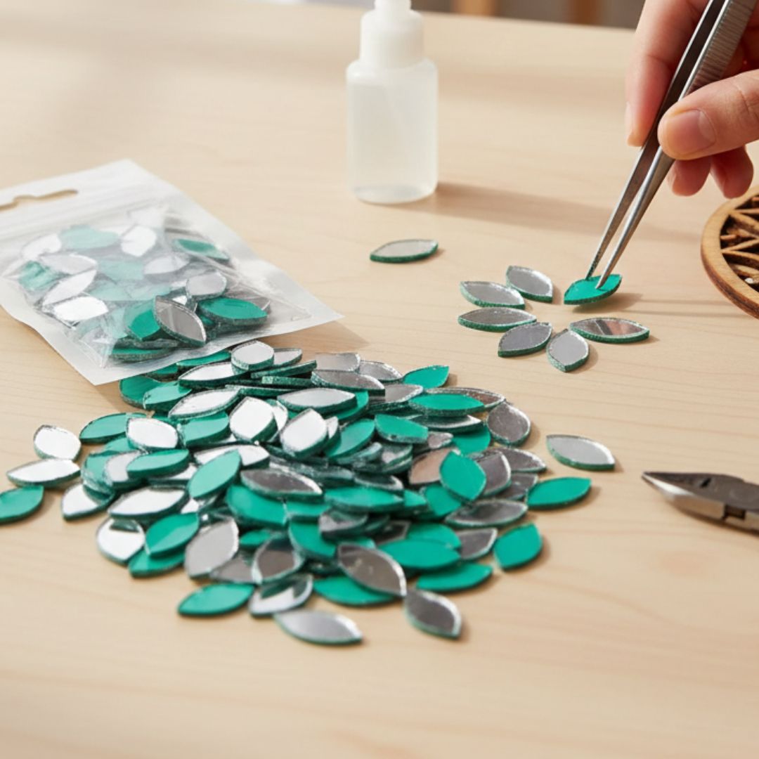 Lippan Art Mirror Pieces - Eye Shape 6x13mm pack of 1