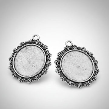 Metal Antique pendant (2 Pics) Pak of 1