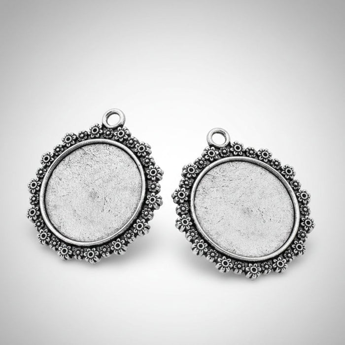Metal Antique pendant (2 Pics) Pak of 1