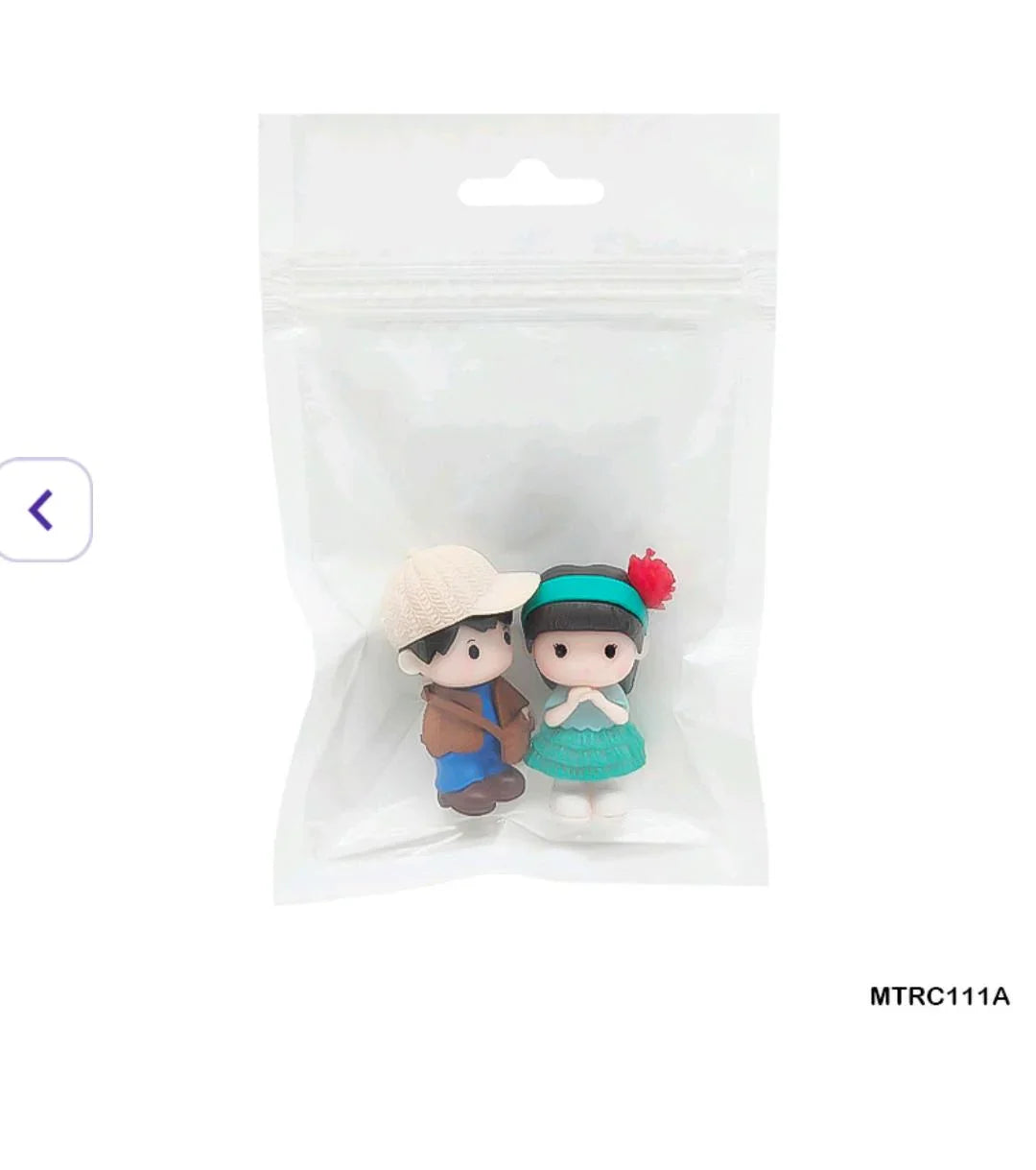 Cute Couple Miniature l Pack of 1 set couple