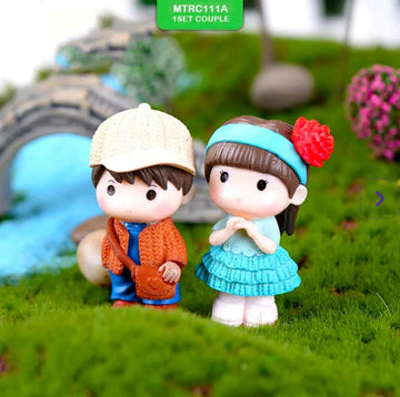 Cute Couple Miniature l Pack of 1 set couple