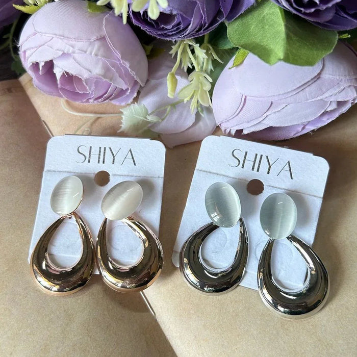 Elegant Dual-Tone Drop Earrings – Gold & Silver Finish