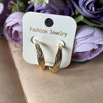 Gold-Plated Textured Hoop Earrings – Elegant & Stylish