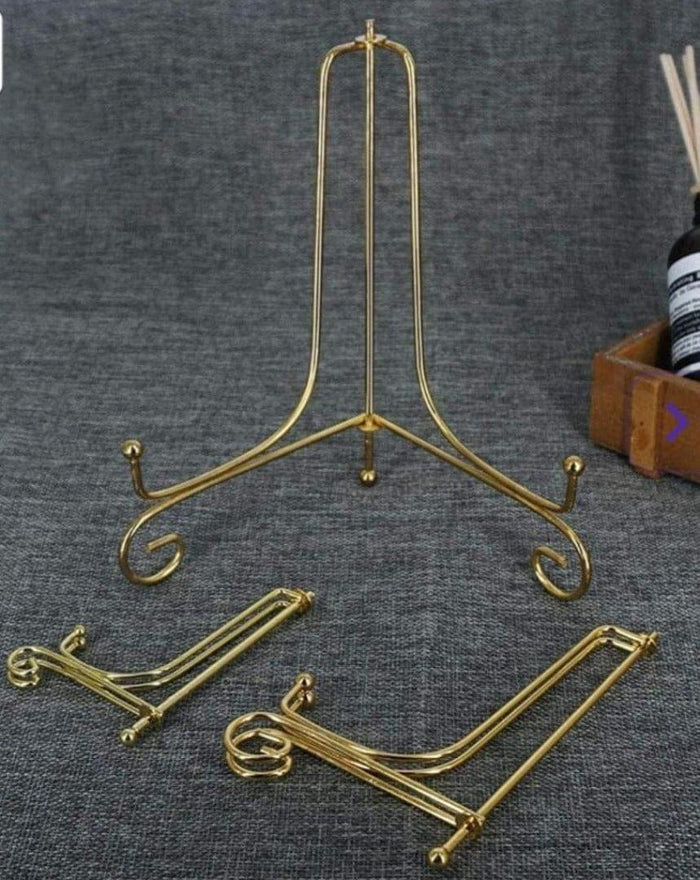 Elegant Display Stand Frame for Showcasing Your Treasures i Metal easel stand