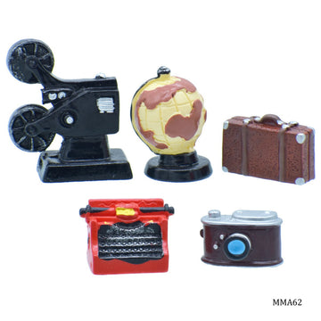Charming Miniature Model - Perfect for Collectors and Hobbyists