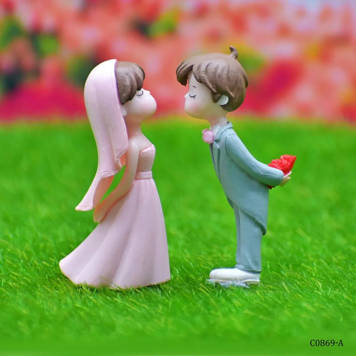 Miniature Model Couple Purpose love Set (2pcs) Pack of 1