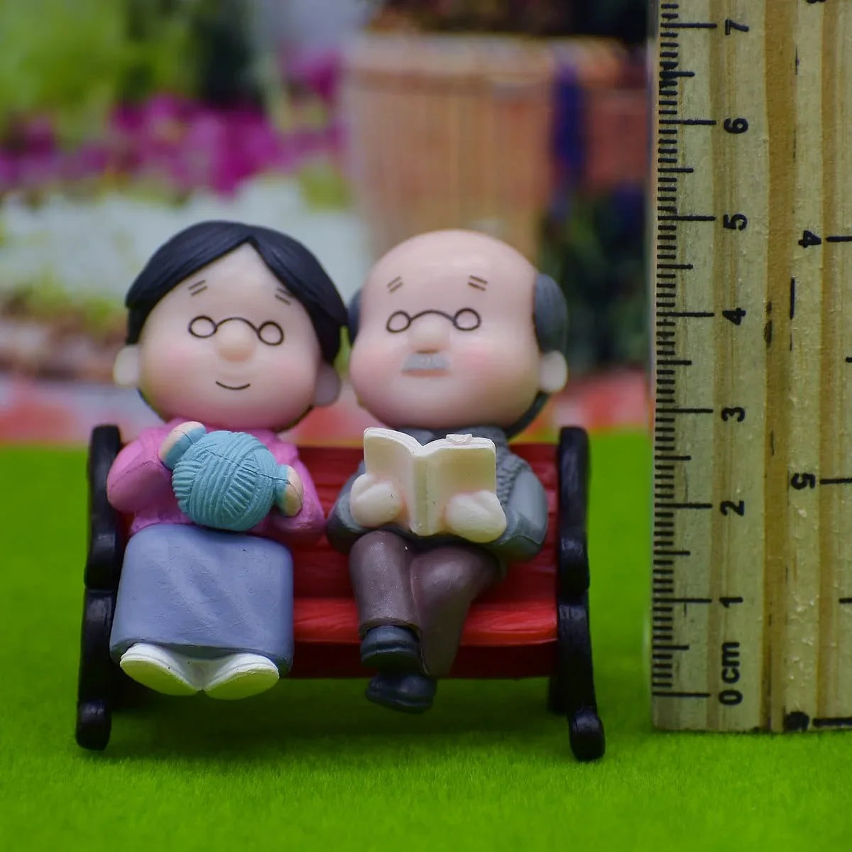 jags-mumbai Miniature Miniature Old Couple With Chair Set