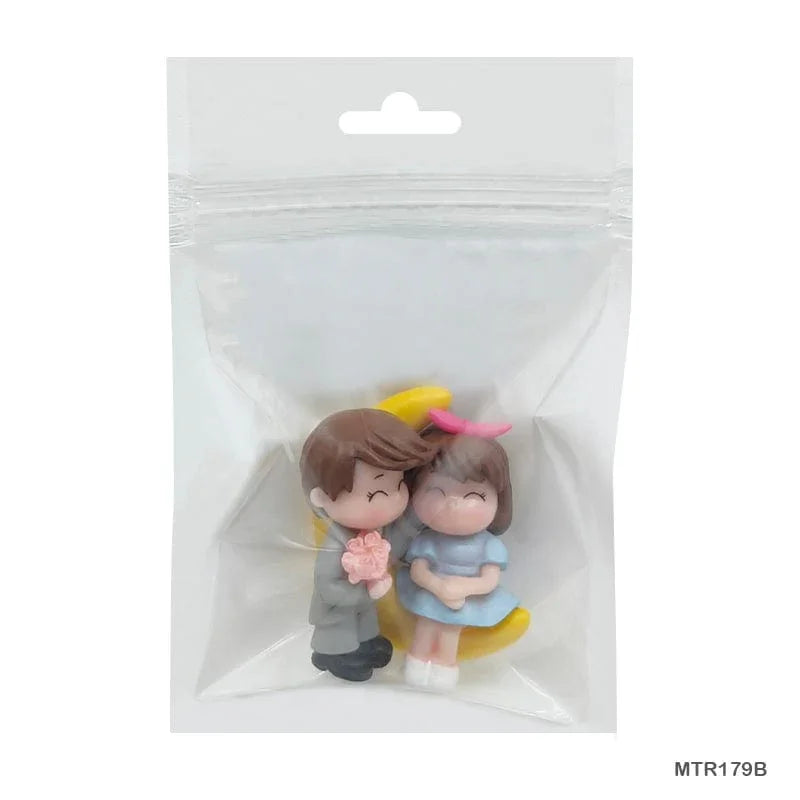 MG Traders Miniature Miniature Model Mtrc179B 1 Set Of Couple