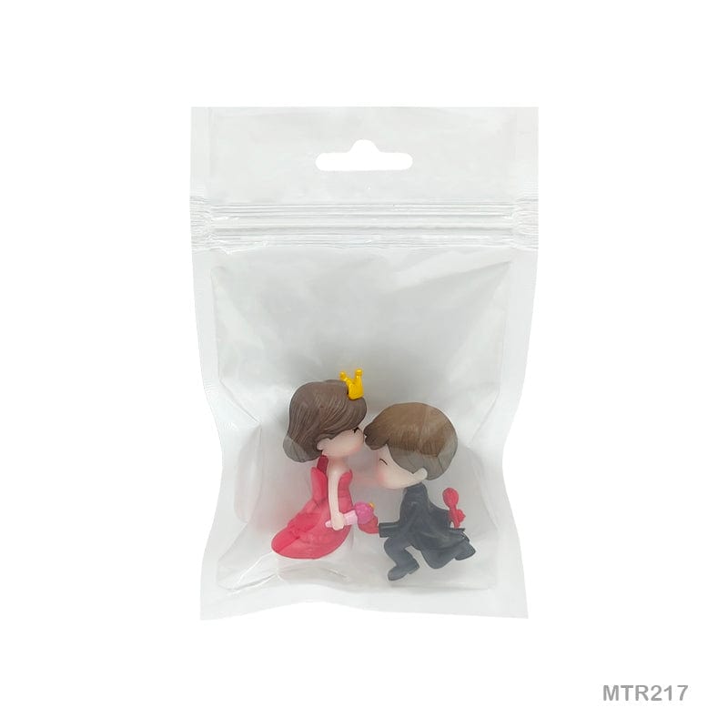 MG Traders Miniature Miniature Model Mtrc217 1 Set Couple