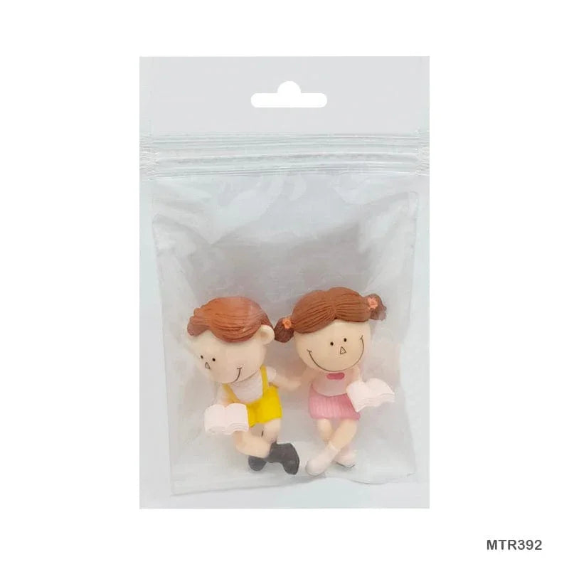 MG Traders 1 Miniature Miniature Model Mtrc392 1Set Couple