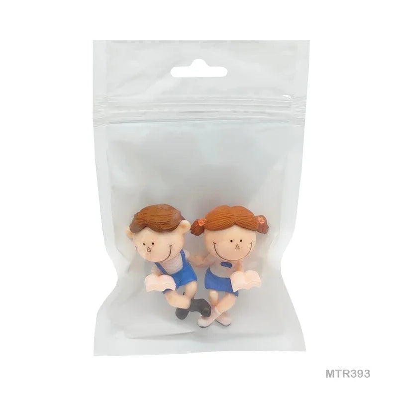 MG Traders 1 Miniature Miniature Model Mtrc393 1Set Couple