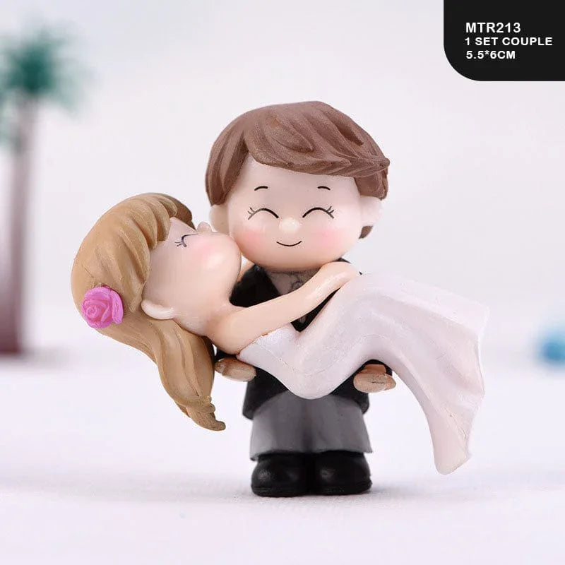 MG Traders Miniature Miniature Model Mtrc213 1 Set Of Couple