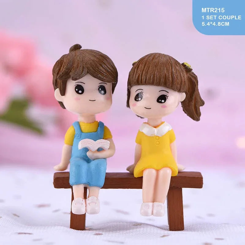 MG Traders Miniature Miniature Model Mtrc215 1Set Couple N Bench