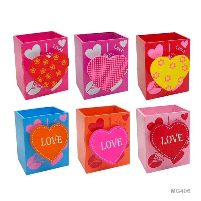 Heart-Decorated Wooden Pen Stand with Clip