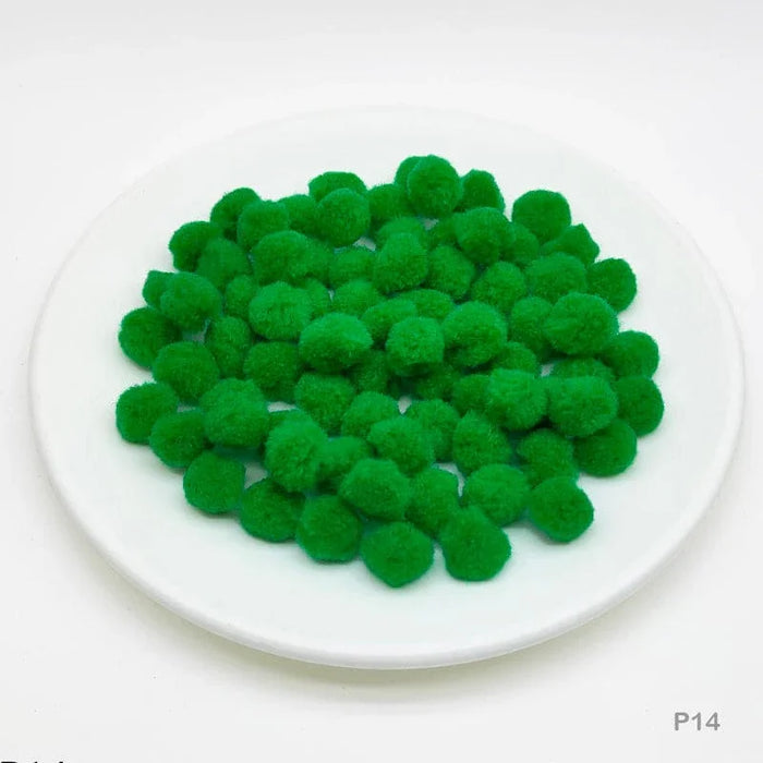 Medium Green Pom Poms 2cm - Craft & Decoration (500 Pieces)