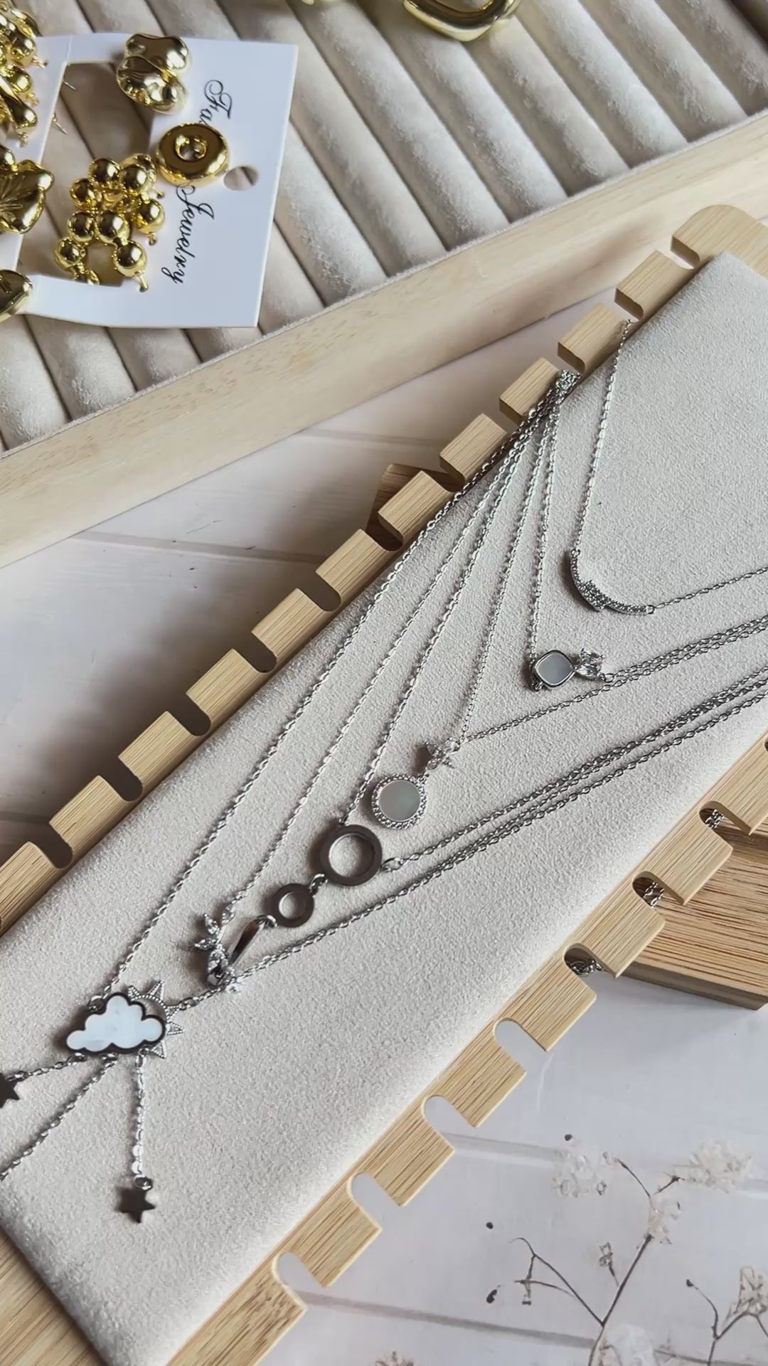 Korean Inspired Silver Tone Dainty Neckpiece | Long Lasting Anti-Tarnish Jewellery l Perfect Everyday Jewellery l Pack of 1