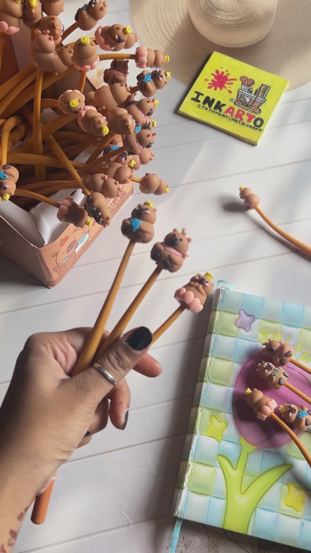Cute Capybara Dancing gel pen - pack of 1 pen