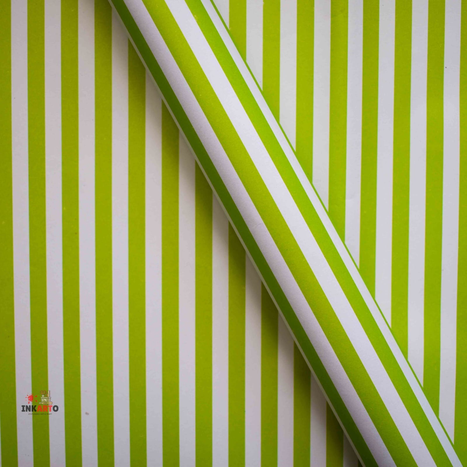 Ravrai Craft Wrapping Paper Vertical lining White and Green large Size Gift Wrapping Paper-pack of 1 sheet