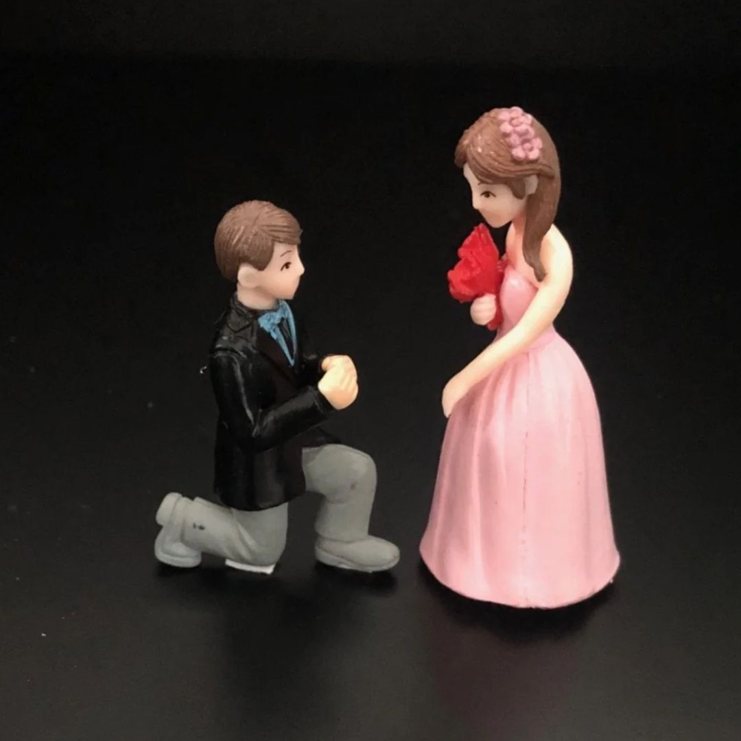 Miniature Model Plastic Couple Purpose | Pack Of 1