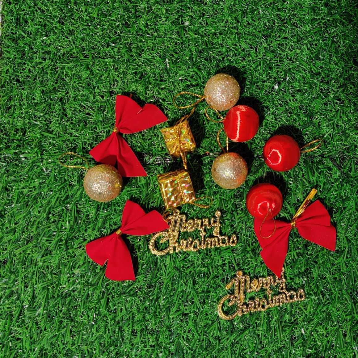 chirag plastic Decoration Supplies Christmas Tree Decoration- Tree ornaments (  colour balls,small gift box, merry chirstmas tag and red bow)